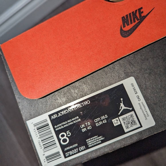 AIR JORDAN |  jordan 11 retro playoffs bred - Picture 5 of 5